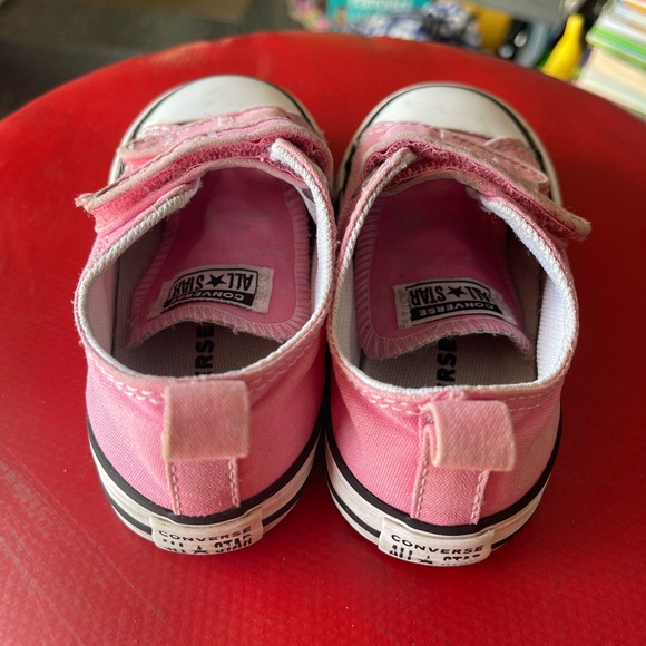 Toddler Converse All Star Chuck Taylor - size 7. - Picture 8 of 13